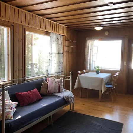 Lomatalo Aurinkorinne Punkaharjulla Ferienhaus