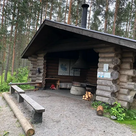 Lomatalo Aurinkorinne Punkaharjulla Ferienhaus *